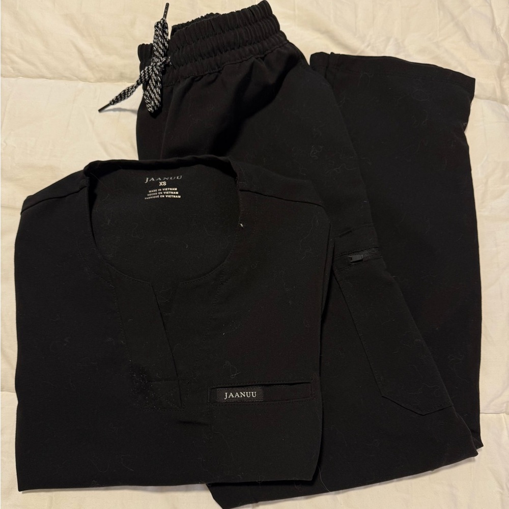 Jaanuu Black Scrub Set XS/S